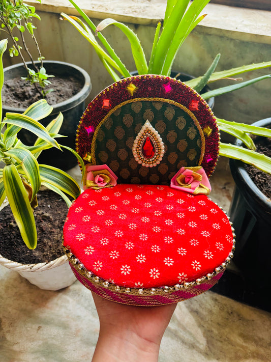 Beautiful Wooden Singhasan for Thakur Ji – size 0-4 Laddu | Vrindahaat