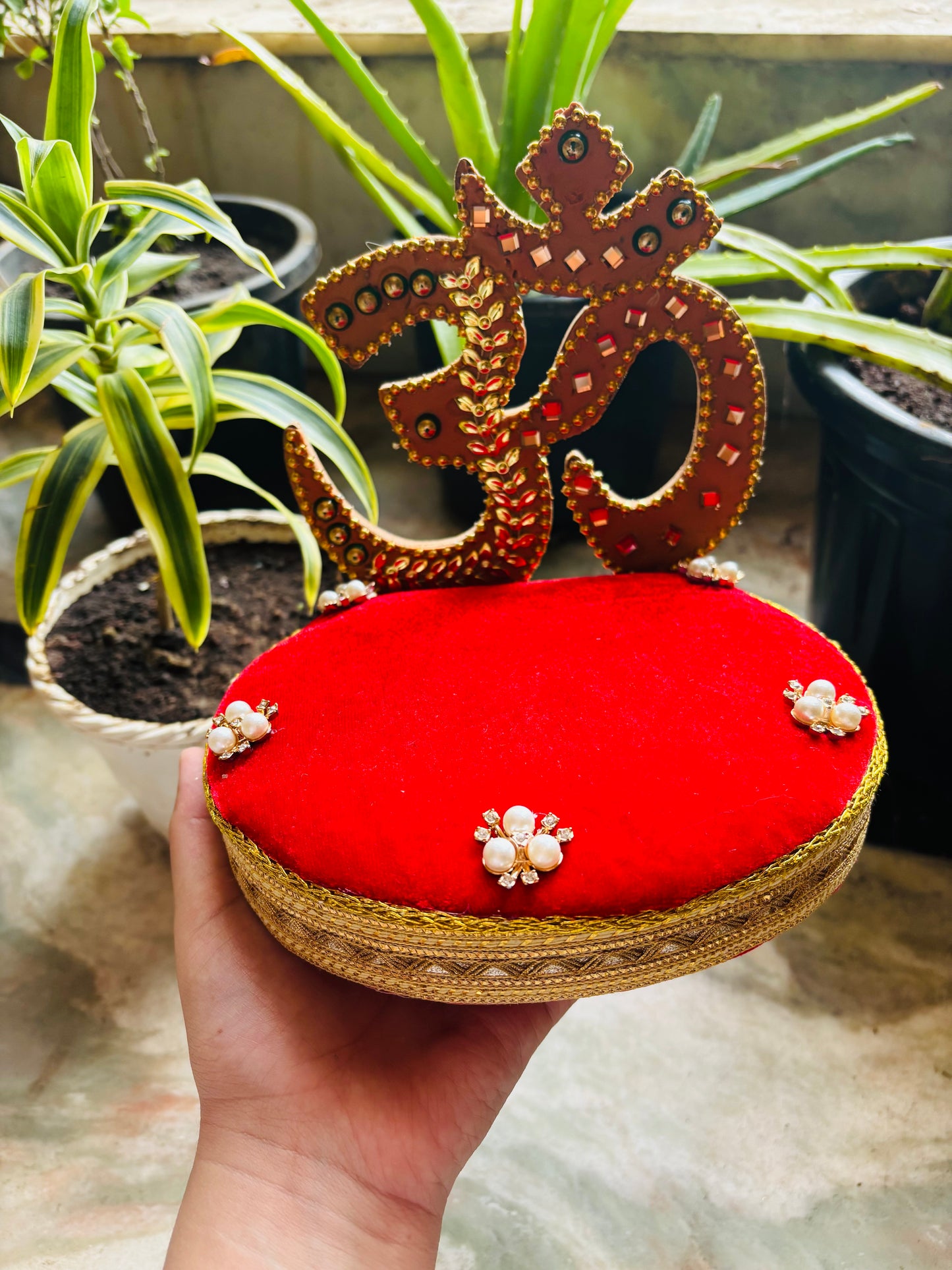 Beautiful Wooden Singhasan for Thakur Ji – size 0-4 Laddu | Vrindahaat